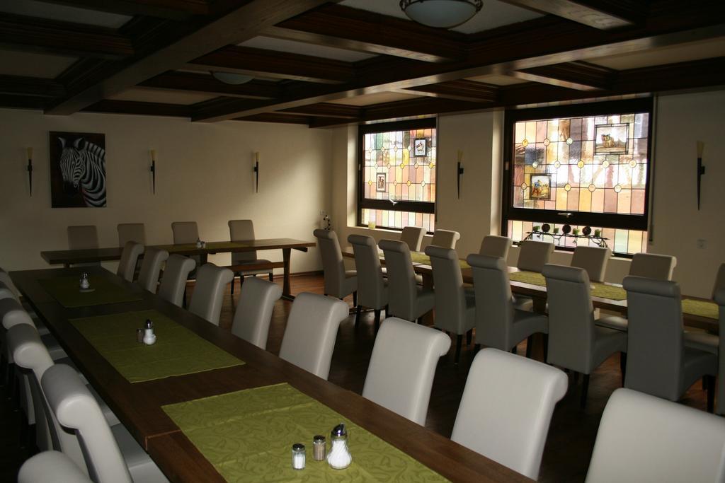 Hotel Restaurant Zum Schwanen บรุคเคอเบล ภายนอก รูปภาพ